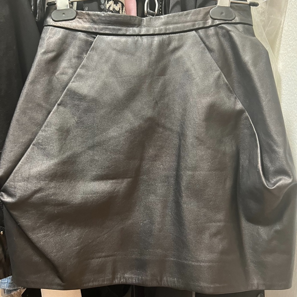 Balmain Women Front Pocket Leather Mini Skirt Gold Zipper in Back Size 36